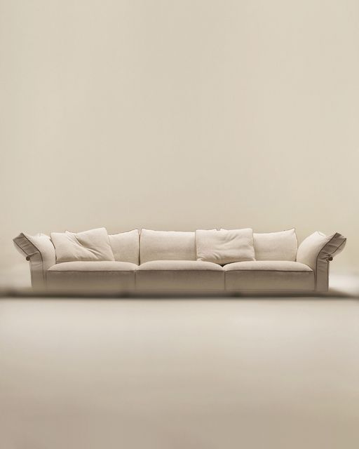 Dorsale — Modular Linen Sofa with Back Rail Detail