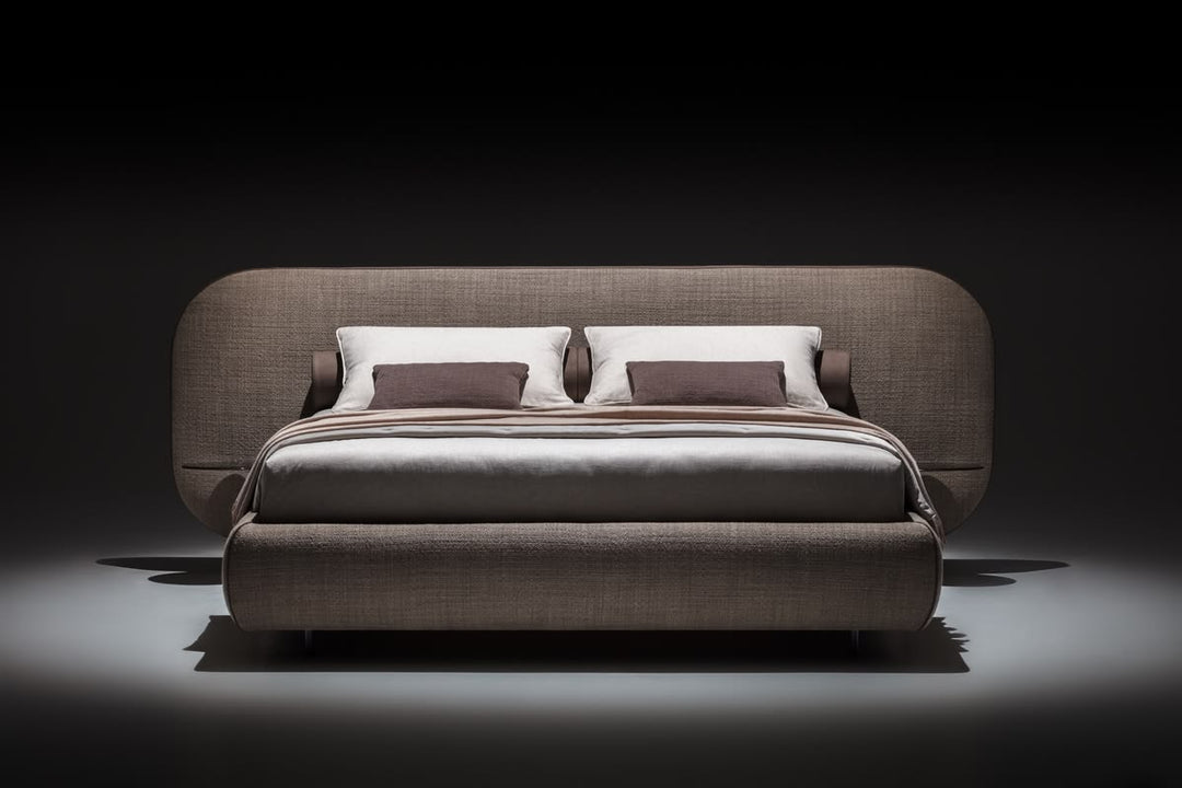Minosé B-Curve Upholstered Bed