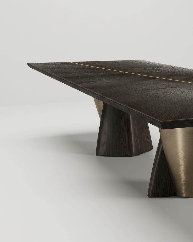 Minosé Axis Noir Dining Table